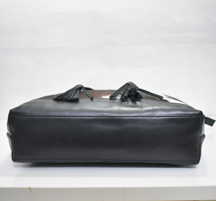 "Stylish Leather Tote Bag with Tassel - Perfect Gift for Her" - Image 9