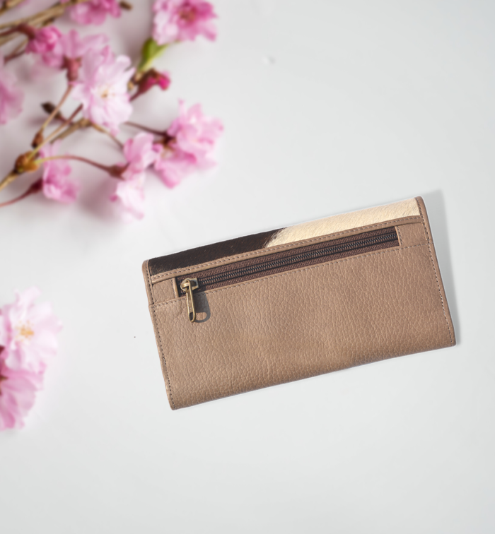 Leather Clutch Wallet - Stylish and Practical for Women - Image 2